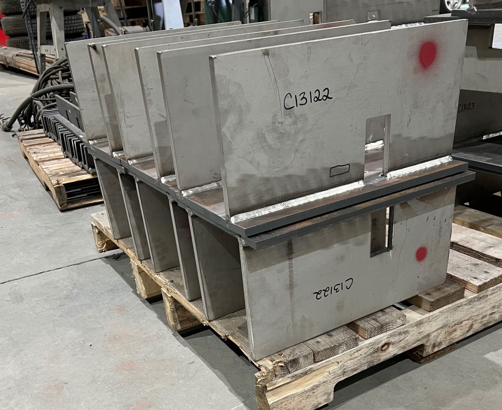 Identified steel assemblies on pallets
